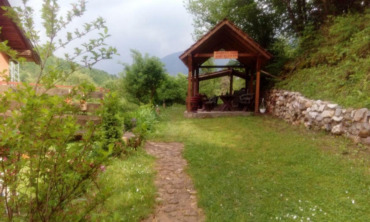Turisticki Kompleks - Montana Tjentiste Esterno foto